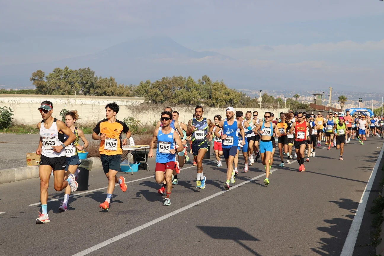 NATUROSA CATANIA MARATHON NEL SEGNO DI RICCARDO PAVONE E CAMILLA LINDHOLM BORG